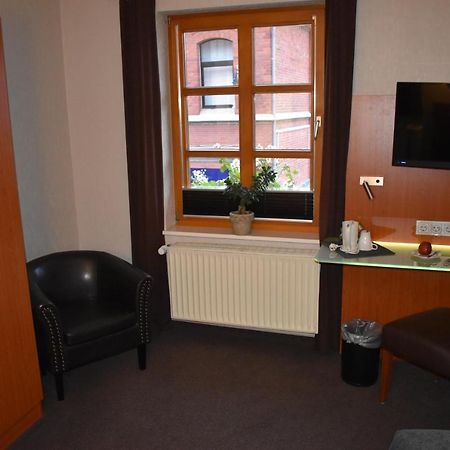 Hotel Neue Stuben Wolfsburg Esterno foto