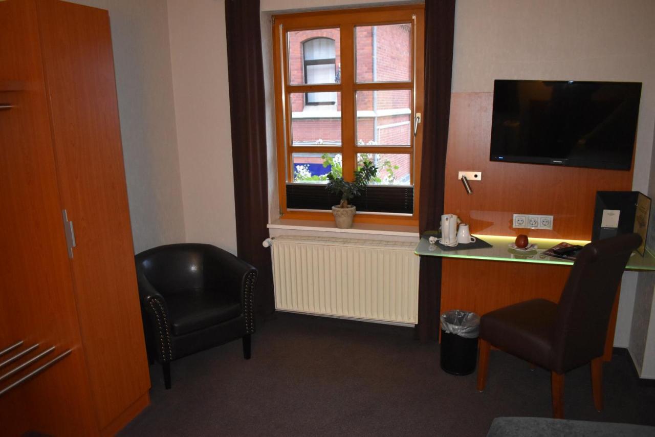 Hotel Neue Stuben Wolfsburg Esterno foto