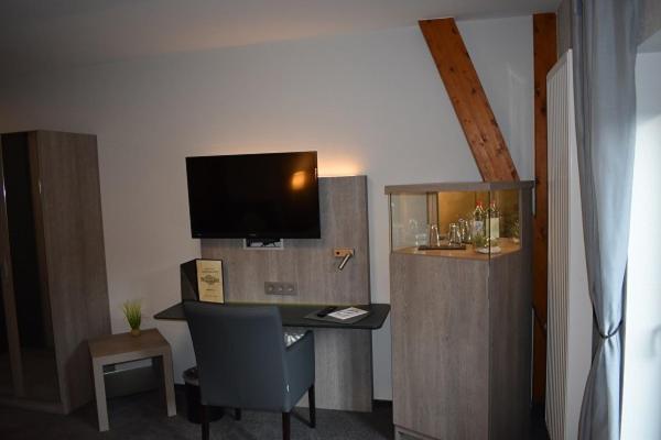 Hotel Neue Stuben Wolfsburg Esterno foto